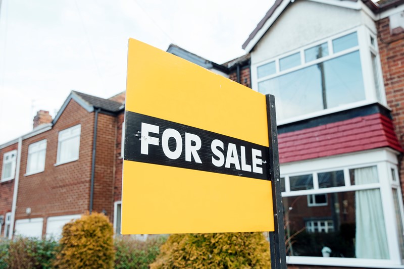 toepassing eigenwoningregeling bij besluit tot verkoop voor juridische levering woning